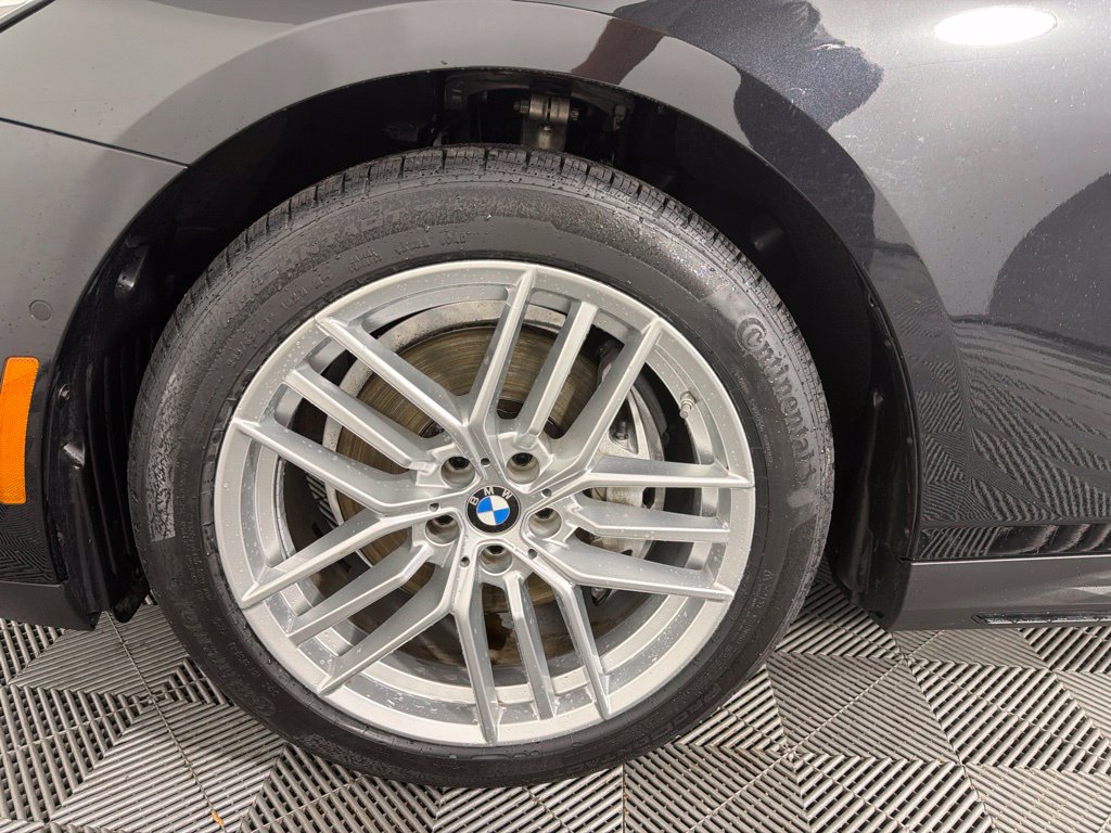 Thumbnail: 2024 BMW 5 Series - 10