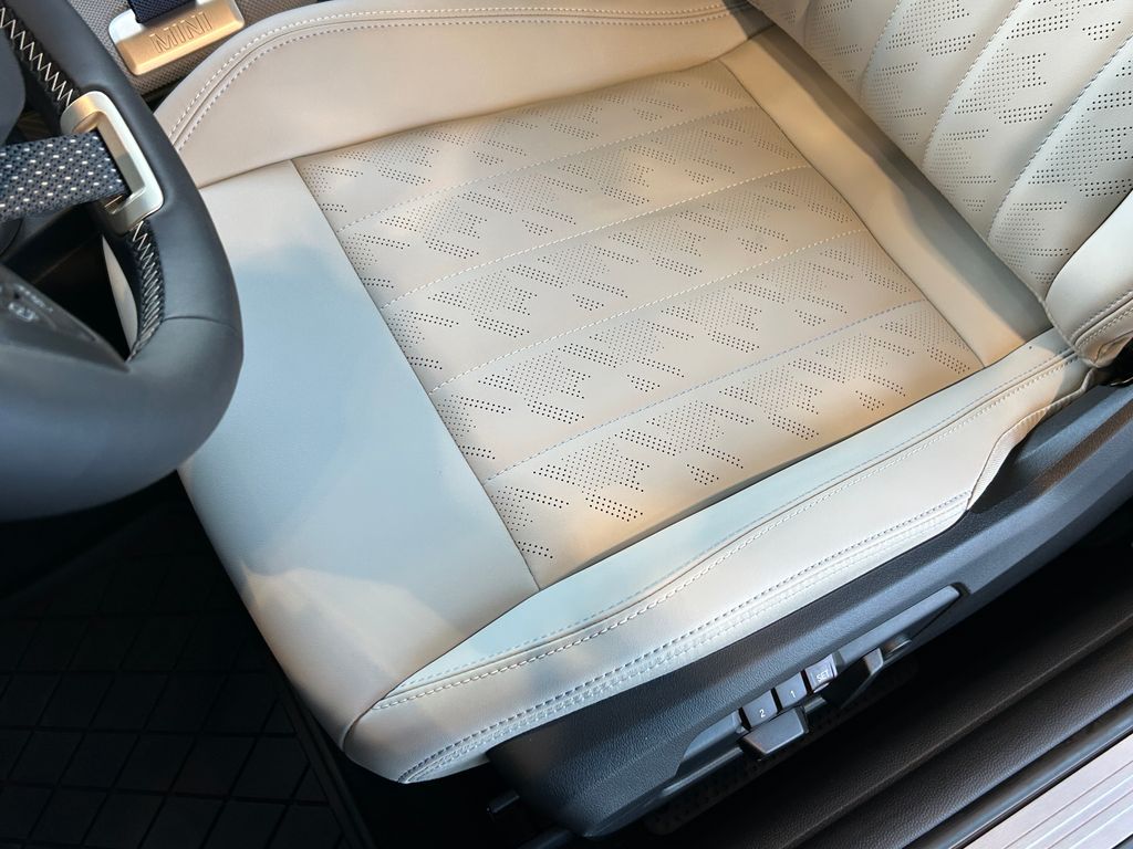 Thumbnail: 2026 MINI Cooper - 15