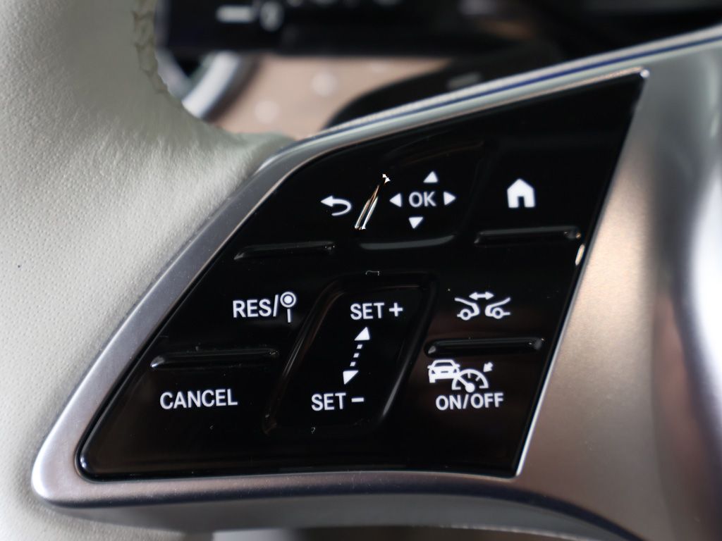 Used 2023 Blue Mercedes-Benz 350 SUV image 47