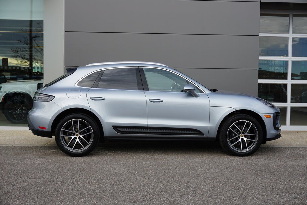 2022 Porsche Macan Base 7