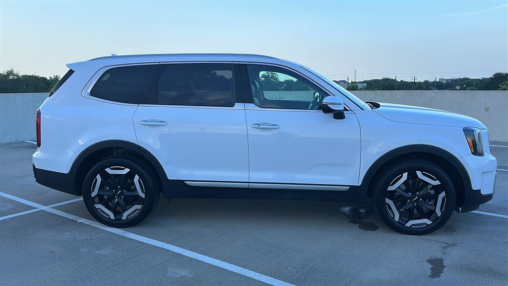 2025 Kia Telluride S White at Legacy Ford