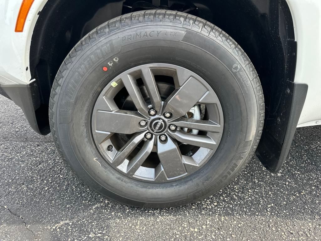 2025 Nissan Frontier SV photo