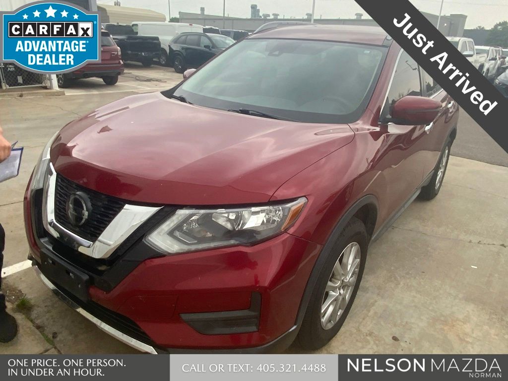 2020 Nissan Rogue SV FWD's photo
