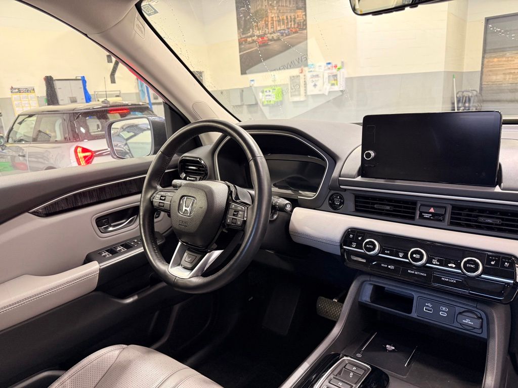 Thumbnail: 2023 Honda Pilot - 31