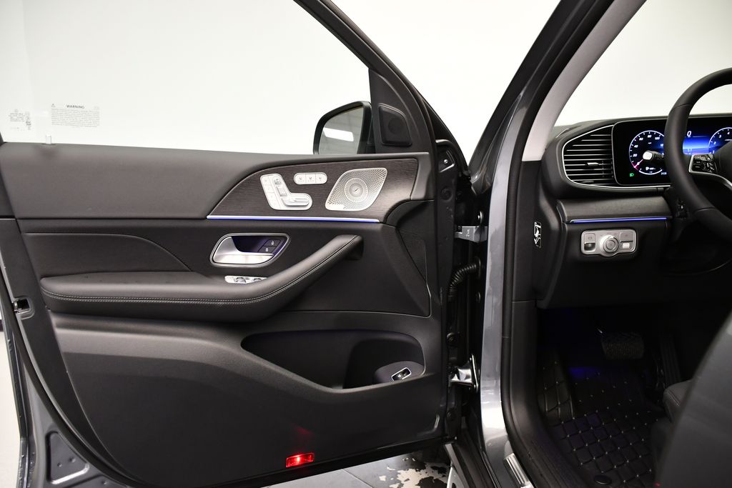 Thumbnail: 2026 Mercedes-Benz GLE - 32