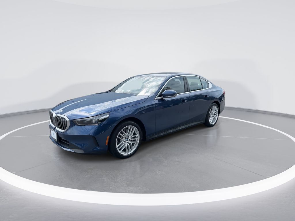 Thumbnail: 2025 BMW 5 Series - 4