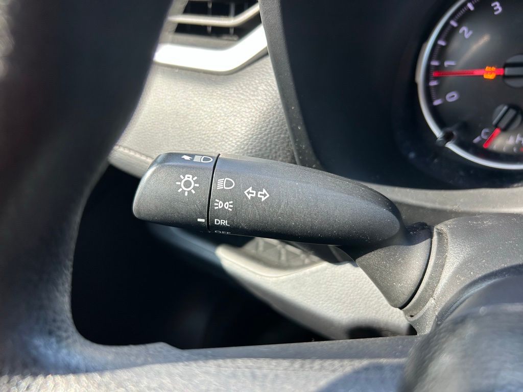 2021 Toyota RAV4 LE 21