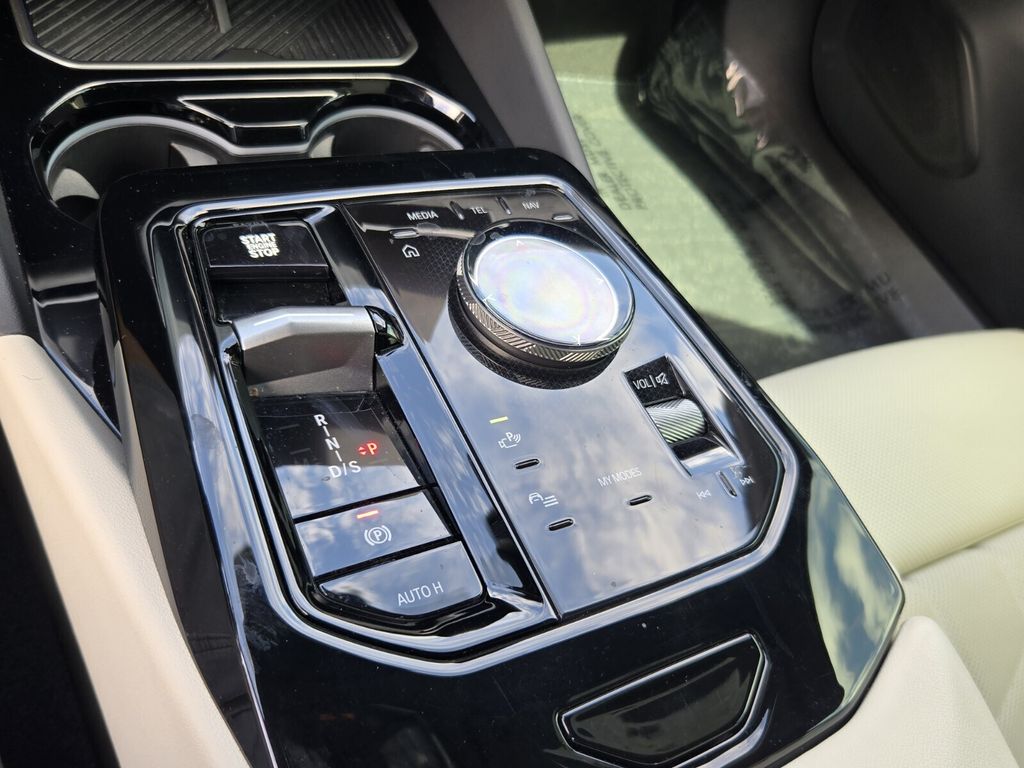 2024 BMW 530i - $39,678