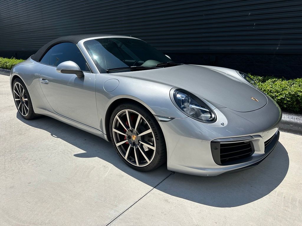 Thumbnail: 2017 Porsche 911 - 15