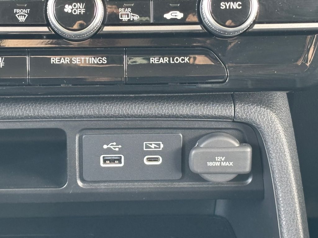 Thumbnail: 2024 Honda Pilot - 16