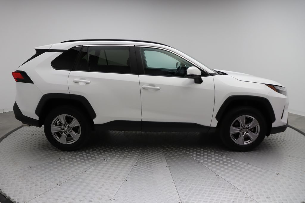 2023 Toyota RAV4 XLE 7