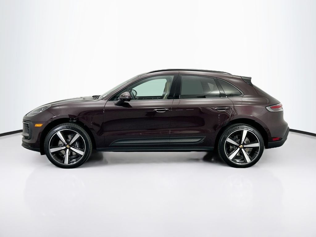 Thumbnail: 2026 Porsche Macan - 2