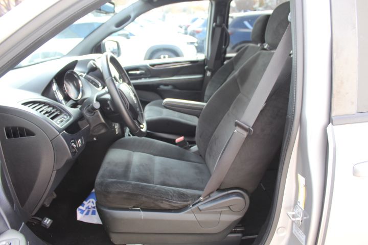 Used Car 2017 Dodge Grand Caravan  Se For Sale Under $12,000 In Georgetown, Texas