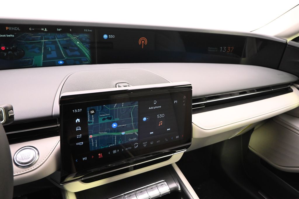 New 2026 White Lincoln Reserve image 26