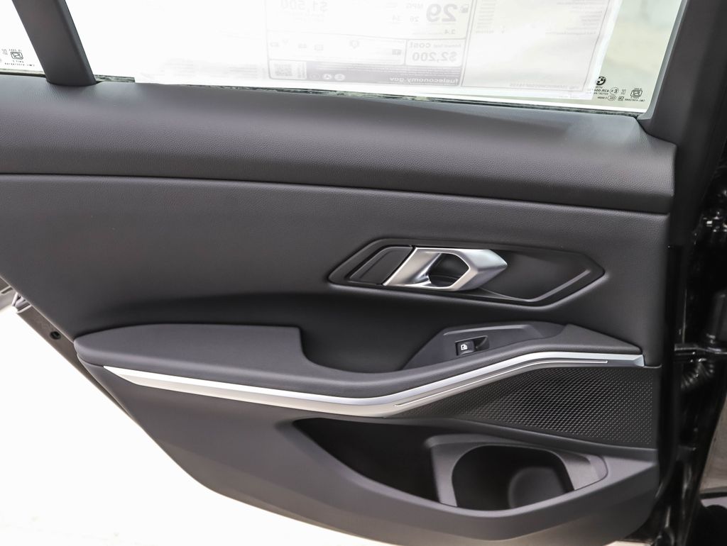 Thumbnail: 2025 BMW 3 Series - 17