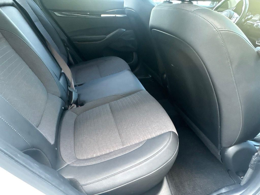 Used 2023 White Kia S image 23