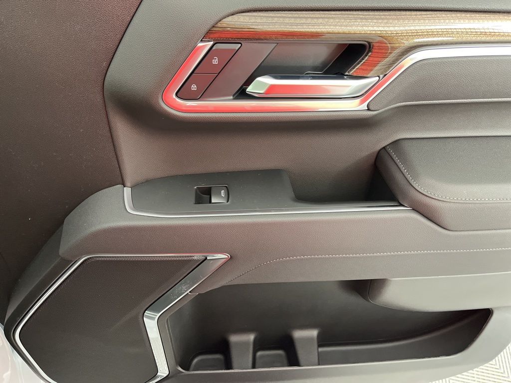 Thumbnail: 2026 Chevrolet Silverado 1500 - 12