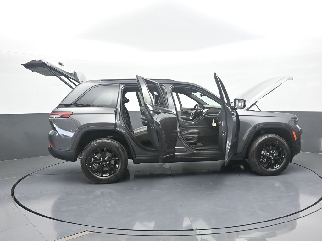 New 2025 Baltic Gray Metallic Clearcoat Jeep Altitude X image 57