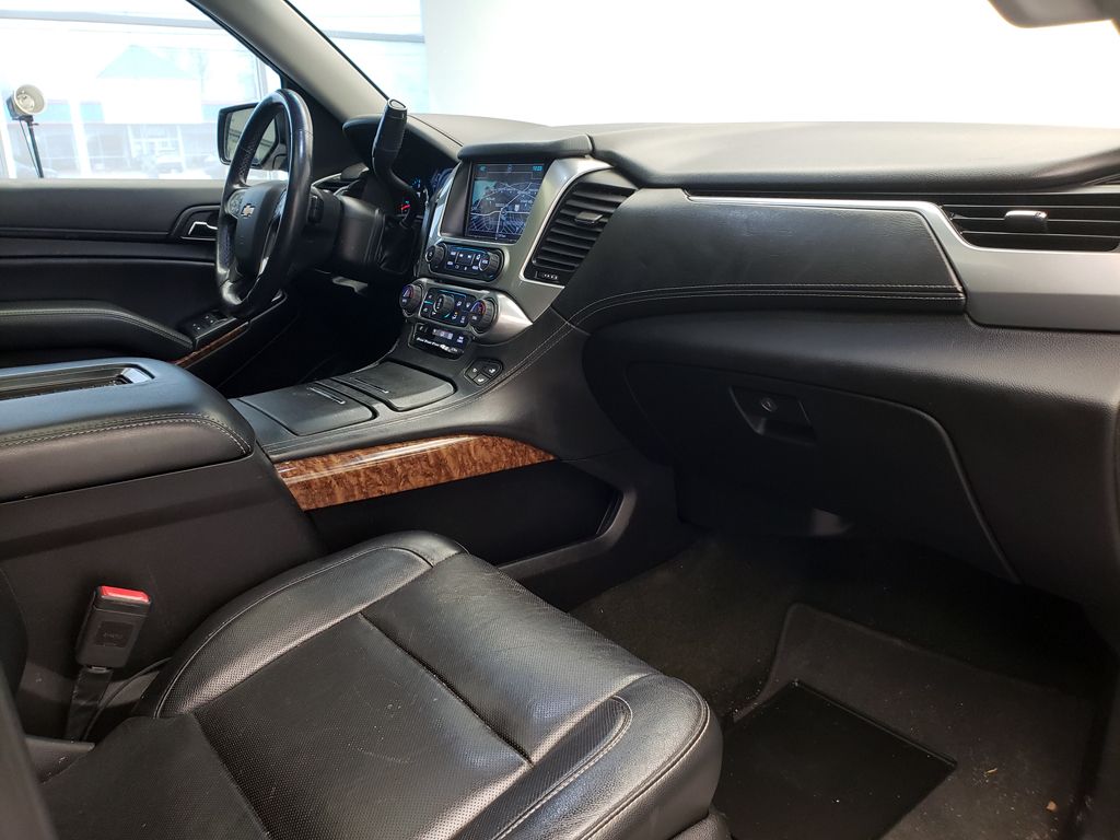 Thumbnail: 2017 Chevrolet Tahoe - 30