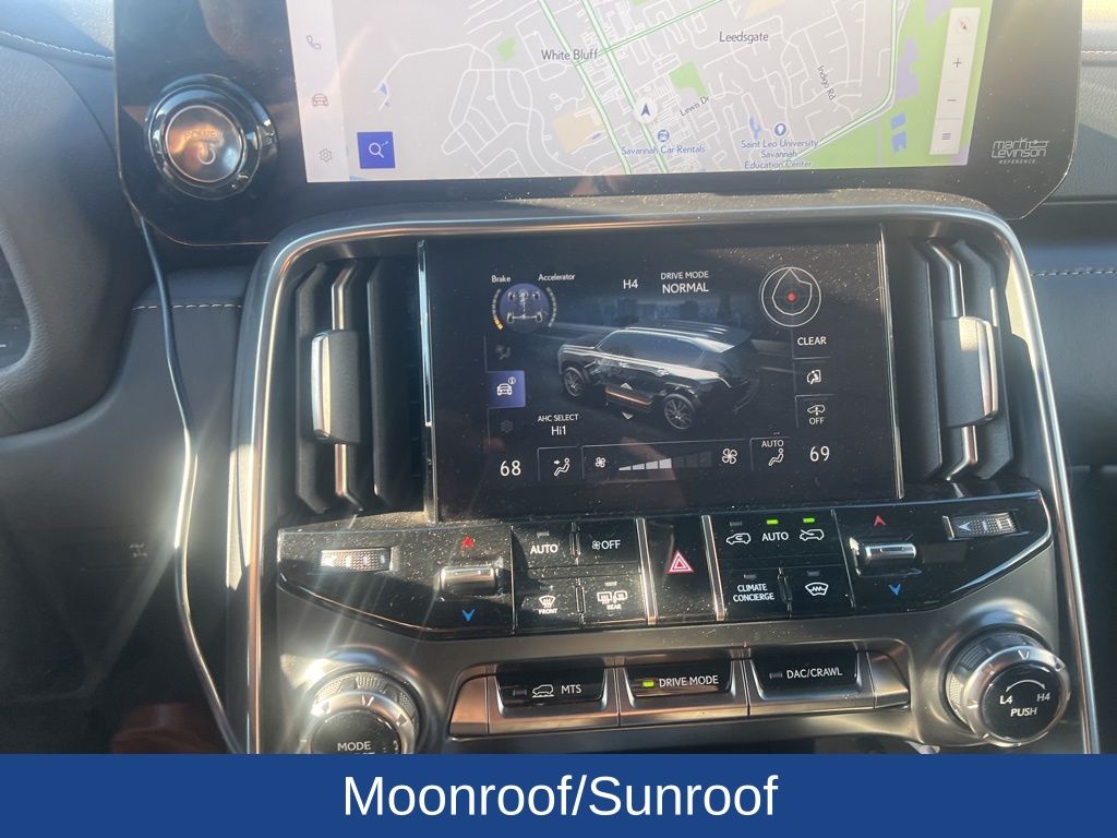 2025 Lexus LX 700h Overtrail