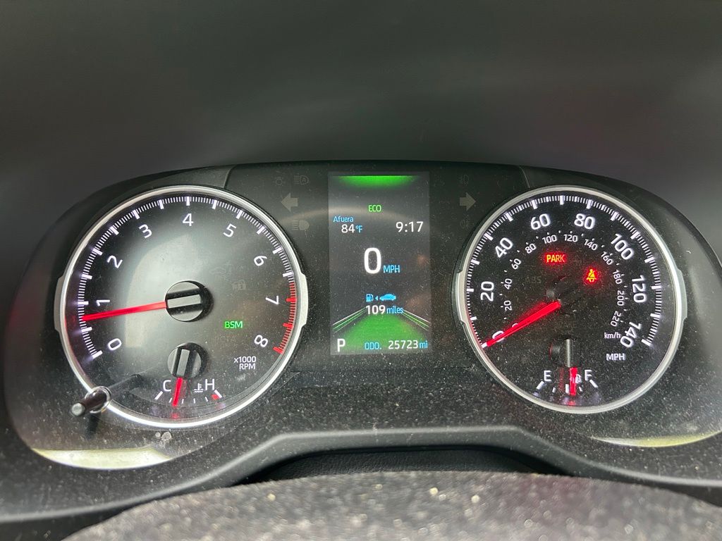 2021 Toyota RAV4 XLE Premium 16