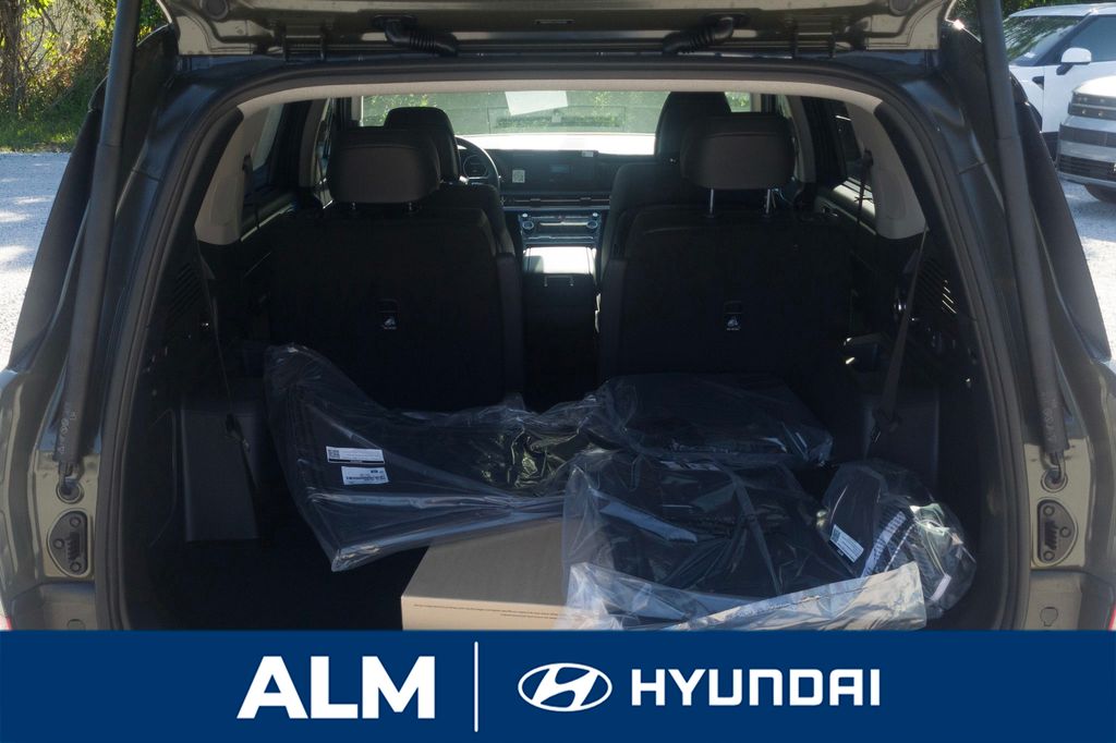 New 2026 Green Hyundai Limited image 8