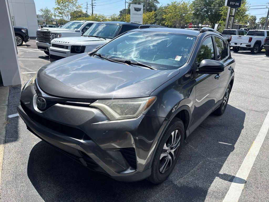  2018 Toyota RAV4 LE   