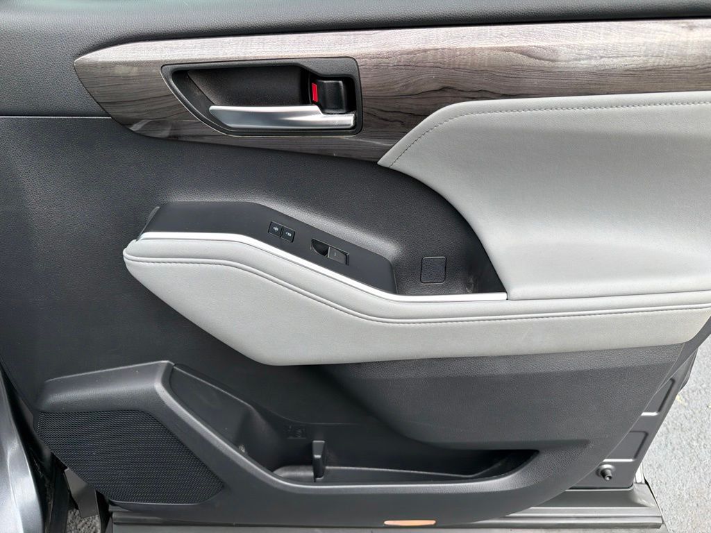 Used 2021 Gray Toyota Limited image 18