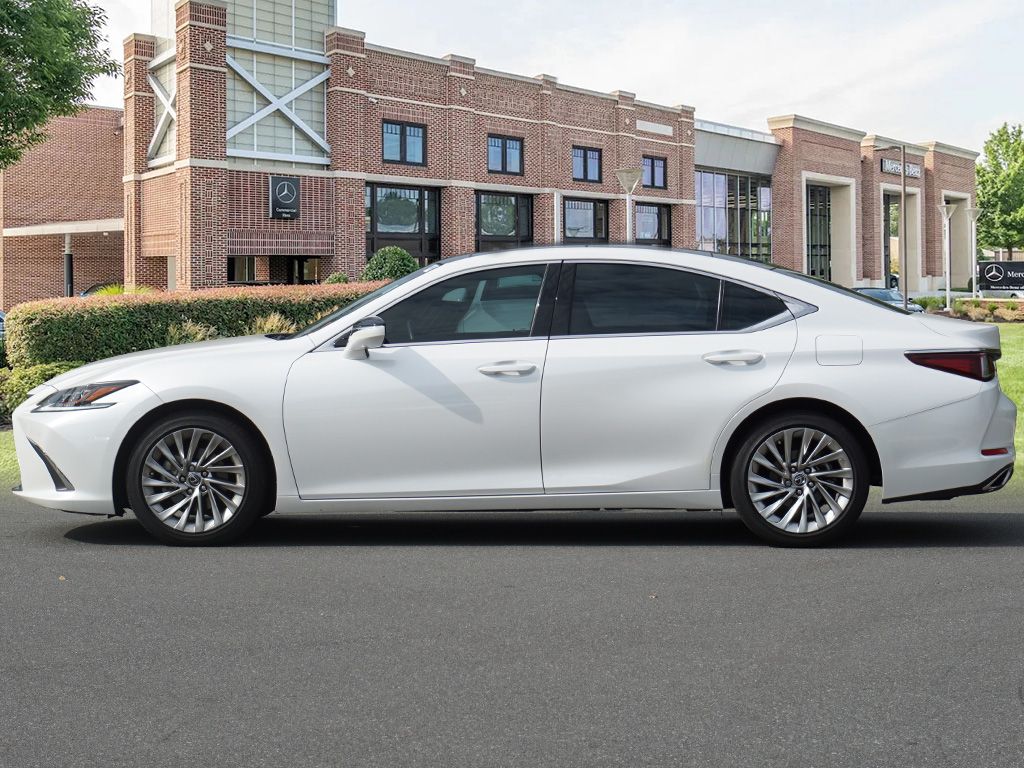 Thumbnail: 2019 Lexus ES - 8
