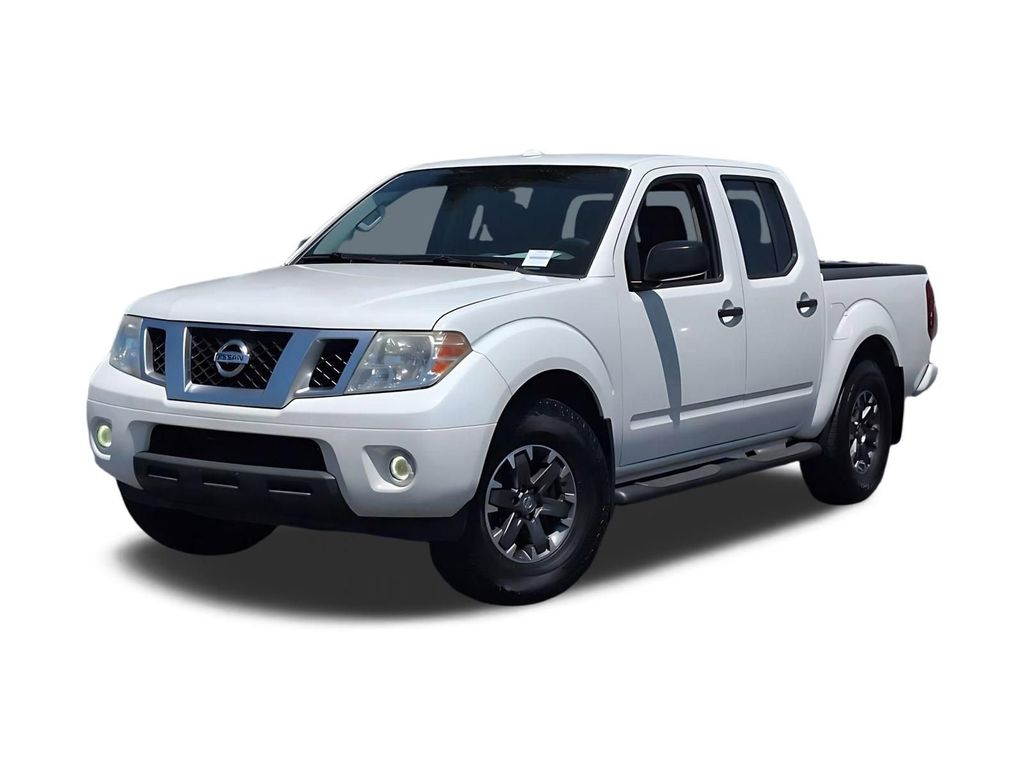 Glacier White 2016 Nissan Frontier Desert Runner Crew Cab Pickup Truck 4X2 5-Speed Automatic Overdrive