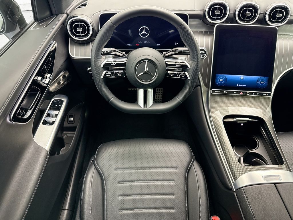 Thumbnail: 2023 Mercedes-Benz GLC - 10