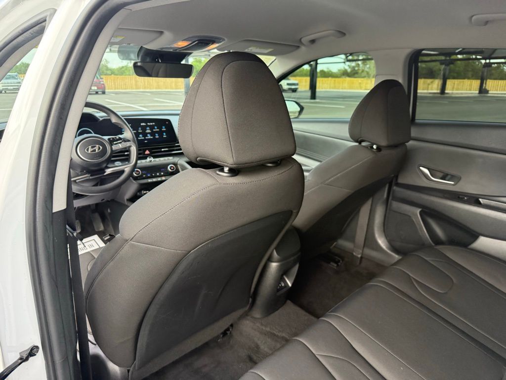 Thumbnail: 2024 Hyundai Elantra - 23