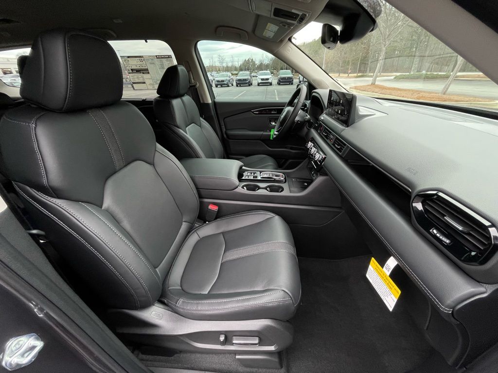 Thumbnail: 2026 Honda Pilot - 32