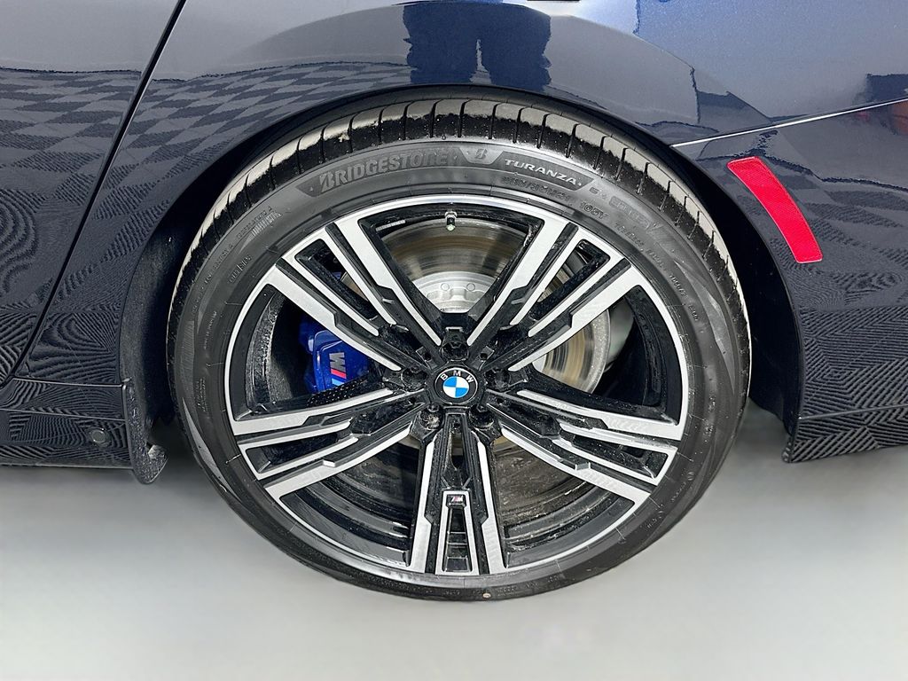 Thumbnail: 2025 BMW i7 - 23