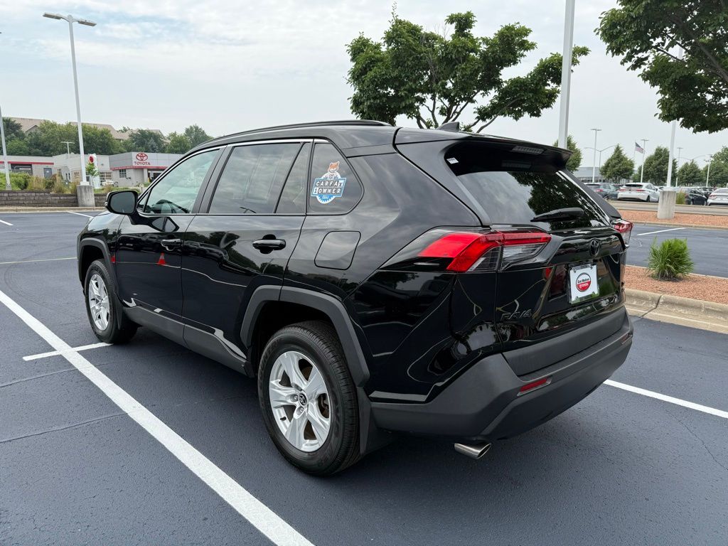 Thumbnail: 2021 Toyota RAV4 - 3