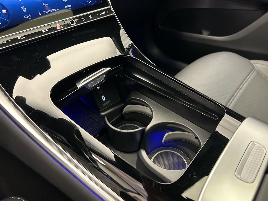 Thumbnail: 2025 Mercedes-Benz GLC - 19