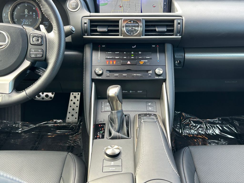 2018 Lexus IS 300 26