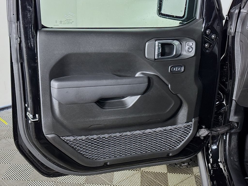 2025 Jeep Gladiator Willys