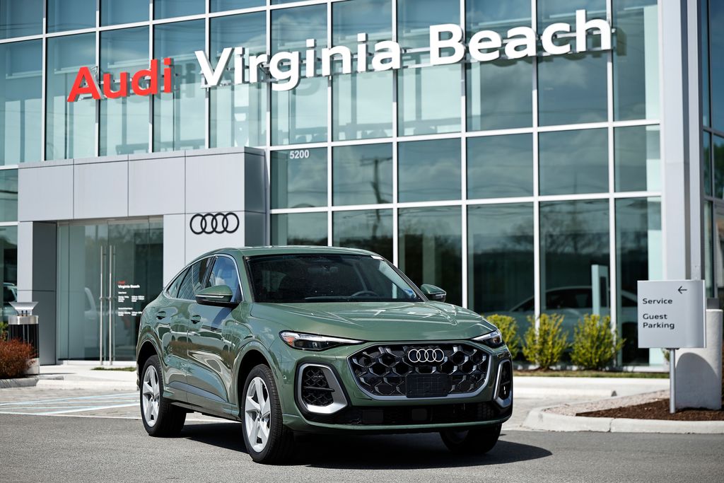 District Green Metallic 2026 Audi Q5 Sportback Sedan All-Wheel Drive 7-Speed Automatic