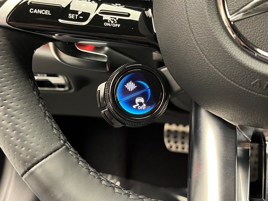 Thumbnail: 2025 Mercedes-Benz E-Class - 15