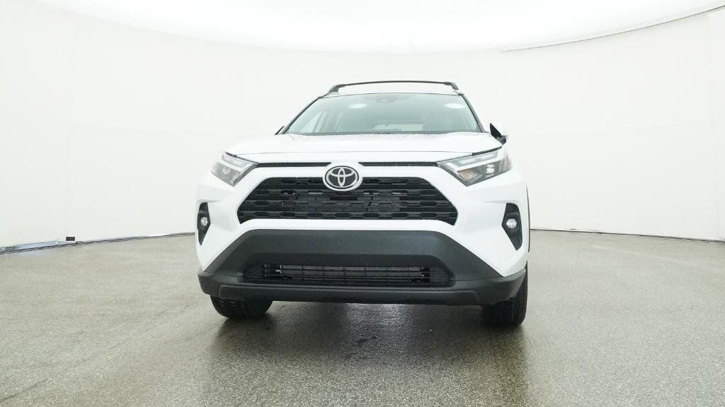Thumbnail: 2025 Toyota RAV4 - 21