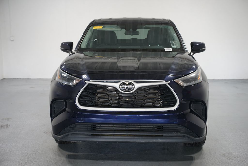 Thumbnail: 2023 Toyota Highlander - 2