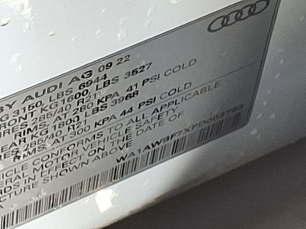 Thumbnail: 2023 Audi SQ7 - 26