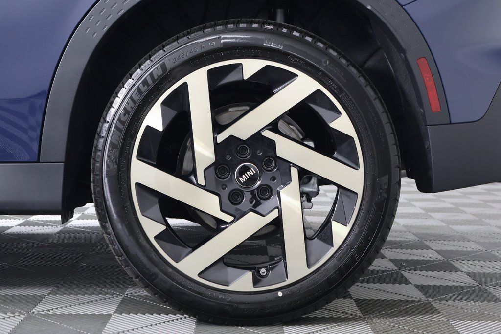 Thumbnail: 2027 MINI Cooper Countryman - 10