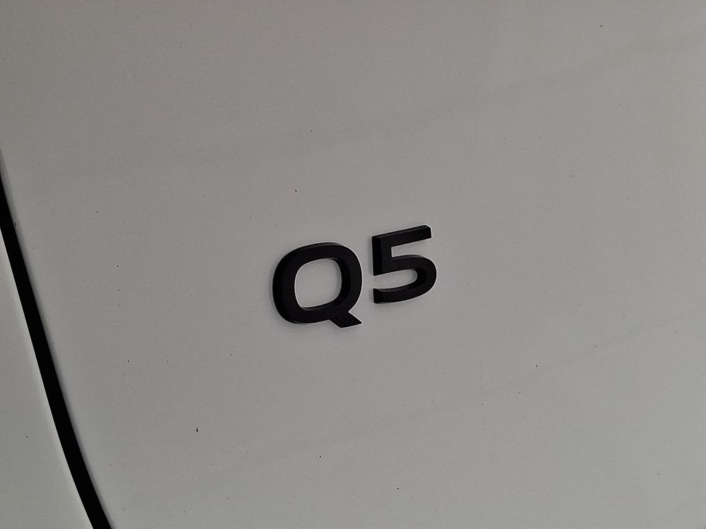 Thumbnail: 2025 Audi Q5 - 15