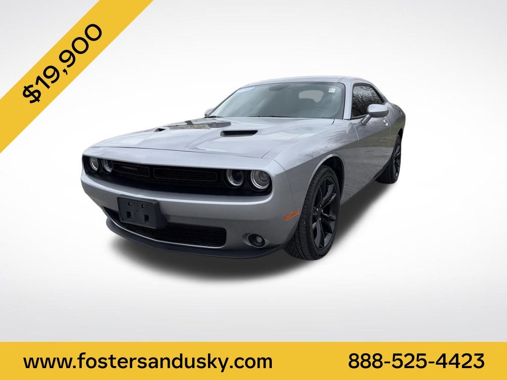 2016 Dodge Challenger SXT photo