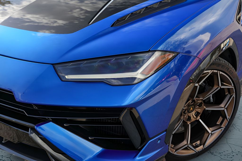 Used 2024 Blue Lamborghini Performante image 3