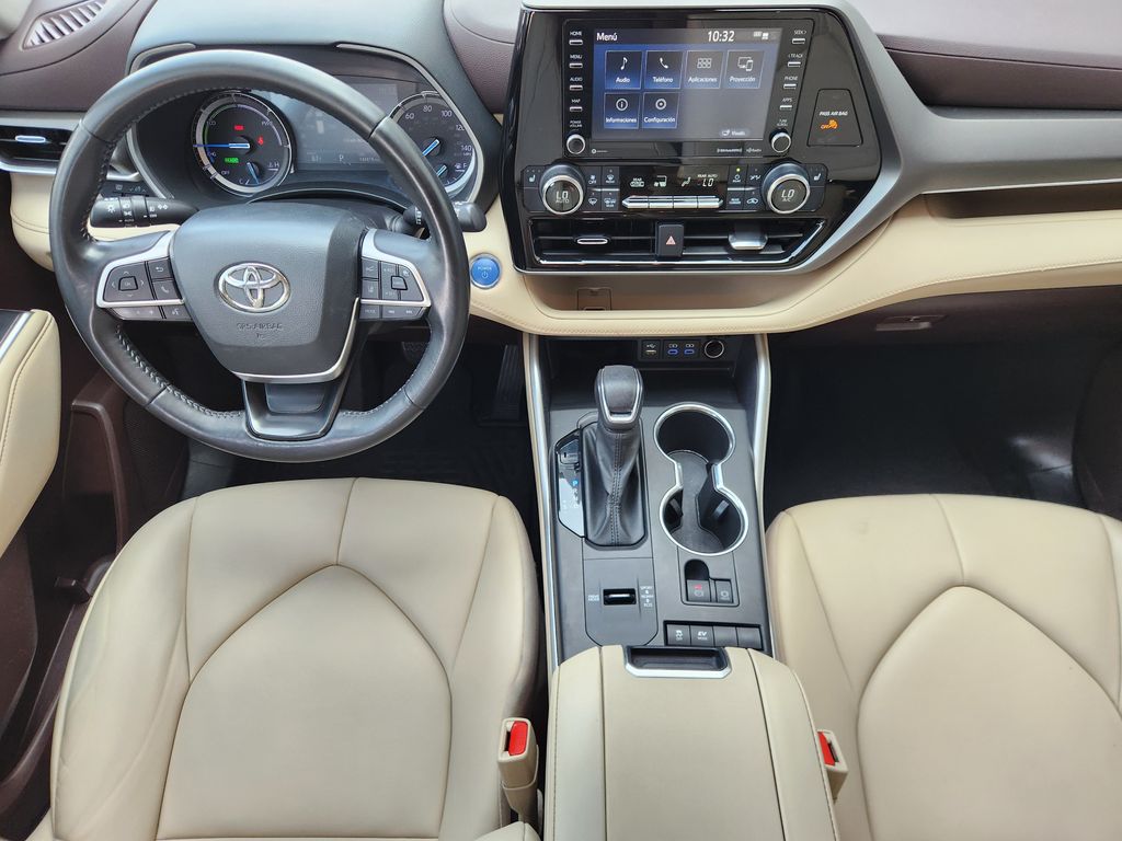 2022 Toyota Highlander Hybrid XLE Beige at Toyota of Victoria
