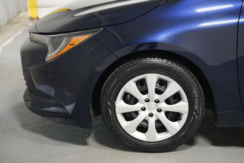 Thumbnail: 2023 Toyota Corolla - 5
