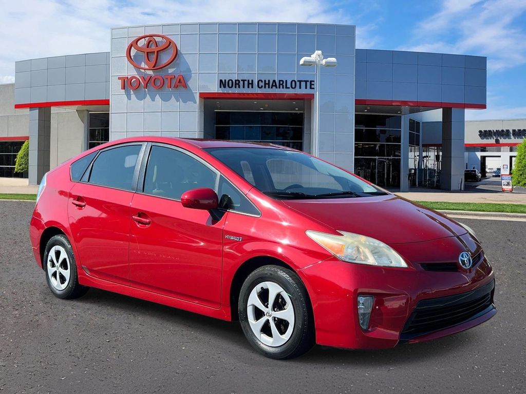 Barcelona Red Metallic 2014 Toyota Prius Hatchback Front-Wheel Drive Continuously Variable Transmission